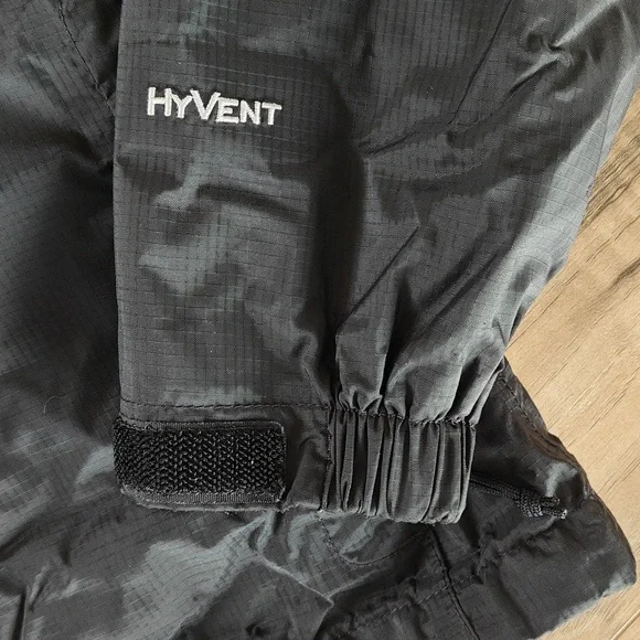 EUC TNF Rain Jacket - Picture 3 of 11